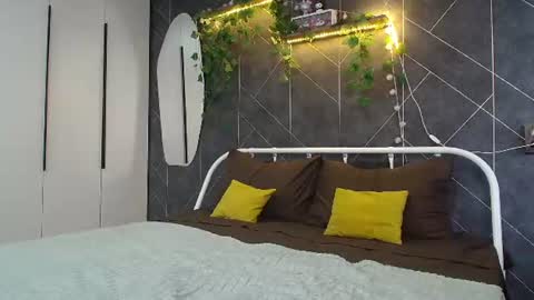 KathrineBerry online show from August 14, 7:01 am