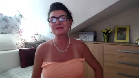 Kathy online show from August 12, 3:36 pm