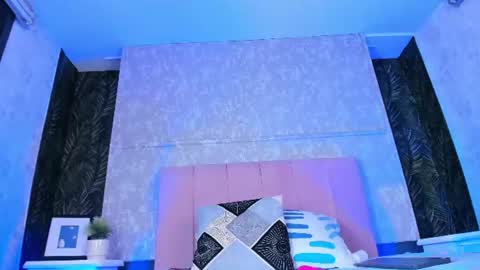 Katia  online show from August 6, 3:38 am