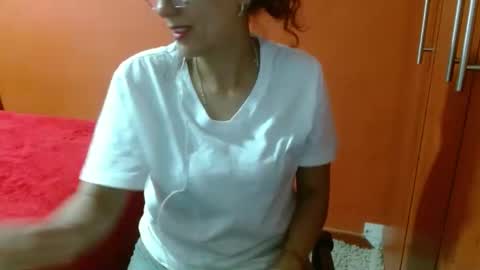 katia_love69 online show from April 19, 11:36 pm