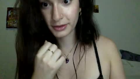 katie_jones_30 online show from July 24, 8:45 pm