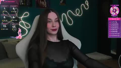 Katie online show from June 18, 9:25 pm