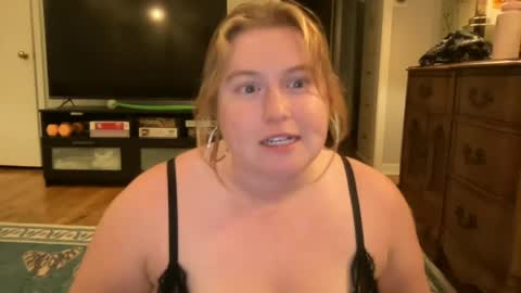katiecopper27 online show from July 17, 3:06 am