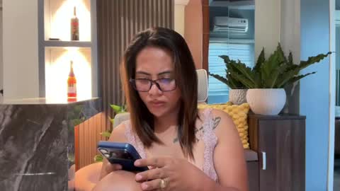 katiefrox  online show from August 7, 2:55 am