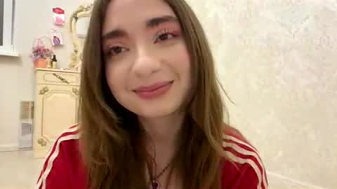 Poly online show from August 8, 6:41 pm