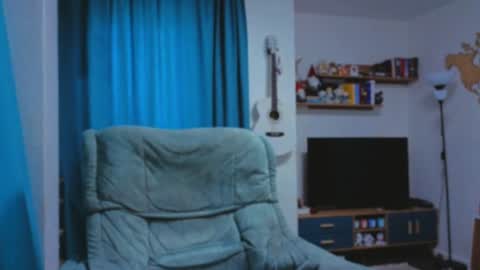 katniss_k online show from August 9, 8:26 am