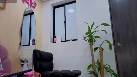 katrina_blaze online show from August 14, 6:39 am