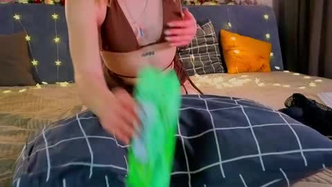 hi my name is Katrin Im 18 years old looking for fun and new acquaintances here online show from April 15, 2:07 am
