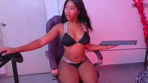 katte_dunn online show from July 30, 6:25 pm