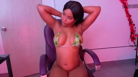 katte_dunn online show from August 11, 10:34 pm