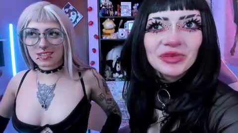 kattx   independent model online show from July 25, 5:00 am