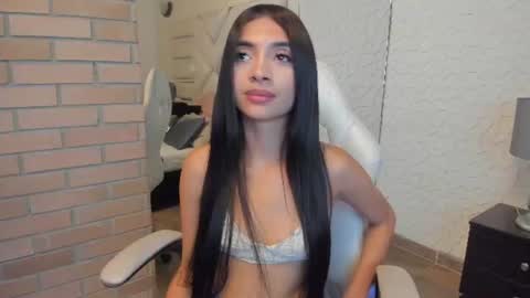 kattylilli online show from July 29, 2:18 am