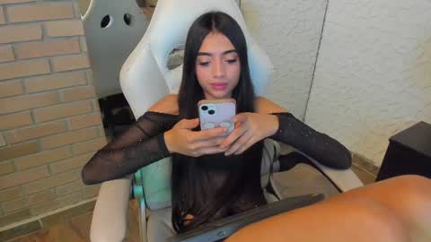 kattylilli online show from August 6, 11:48 pm