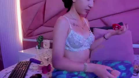 Katty online show from August 12, 2:19 pm