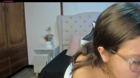 katygone online show from April 16, 6:43 am