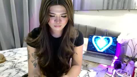 kat online show from July 31, 9:09 pm
