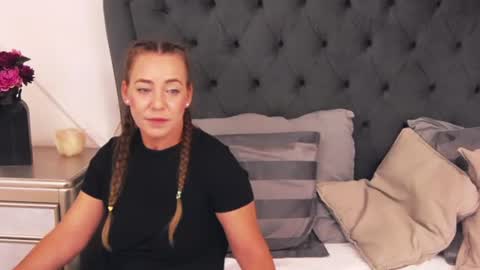 Katy Nolan online show from August 1, 3:51 pm