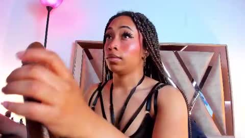 katyortiz online show from August 15, 2:21 pm