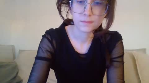kawaii snowflake online show from July 12, 9:04 am