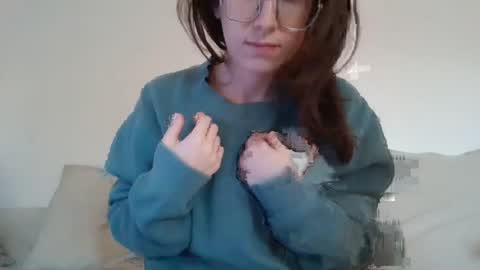 kawaii snowflake online show from July 18, 2:29 pm