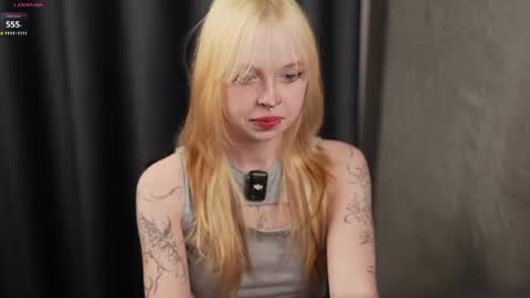 Leila online show from September 4, 3:27 pm