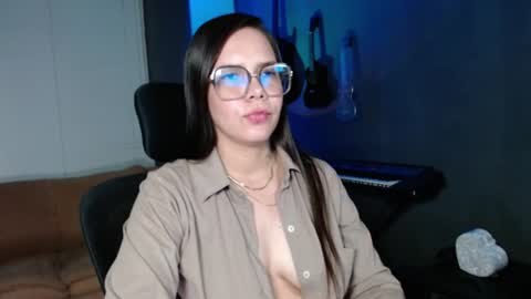 Kay online show from July 28, 11:44 pm