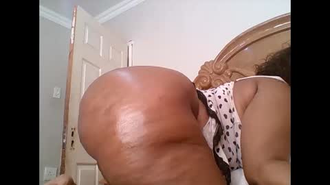 kay_yarms online show from May 6, 9:44 am