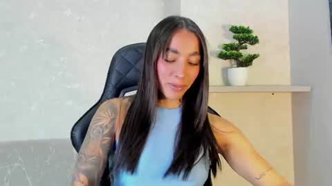 KAYLA BATISTA online show from August 4, 12:07 am