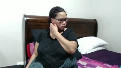 kayla online show from August 2, 6:59 pm