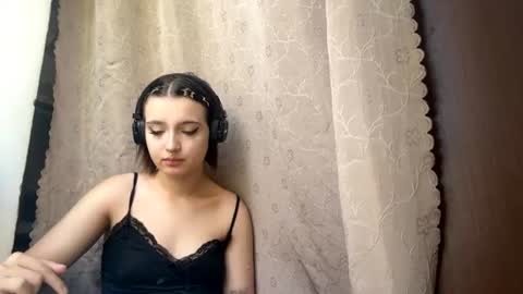Mary online show from August 9, 12:06 pm