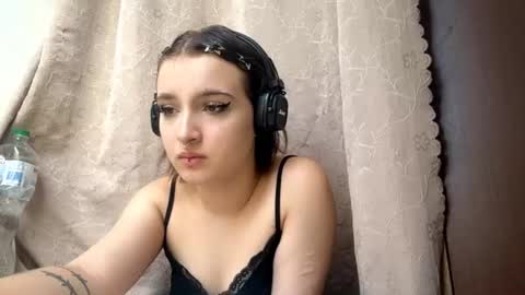 Mary online show from August 9, 1:12 pm