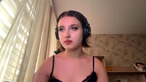 Mary online show from August 10, 11:11 am