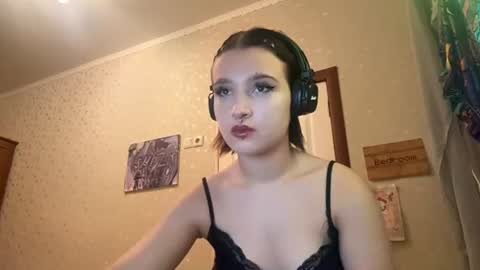 Mary online show from August 11, 10:06 am