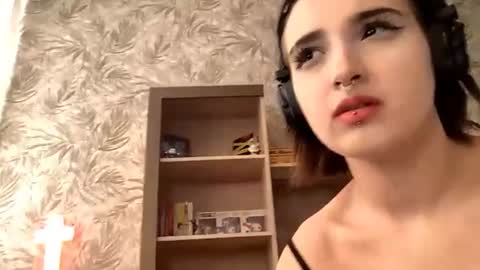 Mary online show from August 14, 12:20 pm