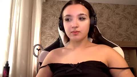 Mary online show from August 15, 11:14 am