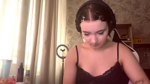 Mary online show from August 16, 10:08 am