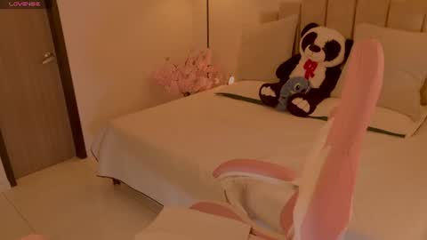 Kayla  online show from July 25, 10:36 pm