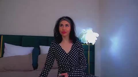 Kayla online show from August 9, 6:20 pm