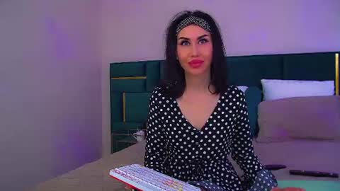 Kayla online show from August 9, 9:49 pm