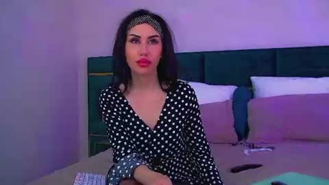 Kayla online show from August 10, 4:36 am