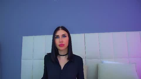 Kayla online show from August 11, 1:02 pm