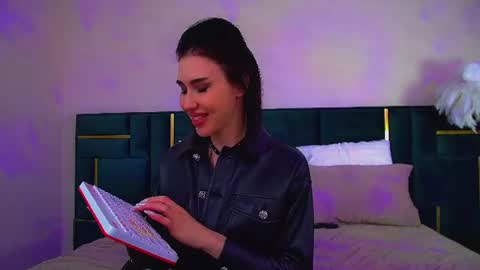 Kayla online show from August 12, 11:23 am