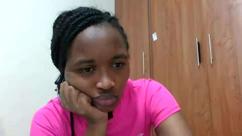 kaylar online show from July 26, 9:36 am