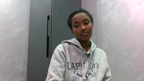kaylar online show from August 4, 11:24 pm