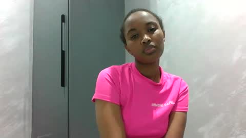 kaylar online show from August 8, 6:30 pm
