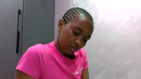 kaylar online show from August 13, 5:49 pm