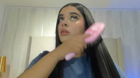 Kayla online show from August 12, 7:05 pm