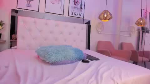 Kayla online show from August 4, 3:58 am