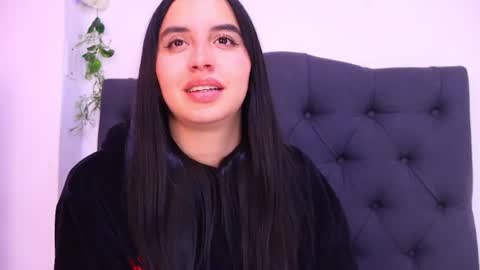 kaylee_lee online show from August 4, 10:34 am