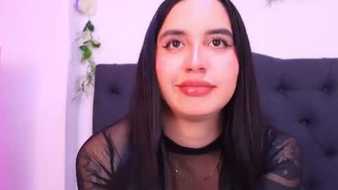kaylee_lee online show from August 5, 3:37 am